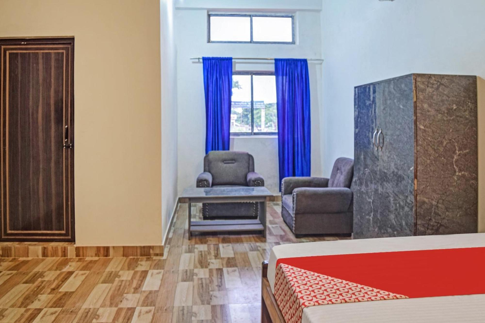 Spot On Jp Guest House Kaharpara Exterior photo