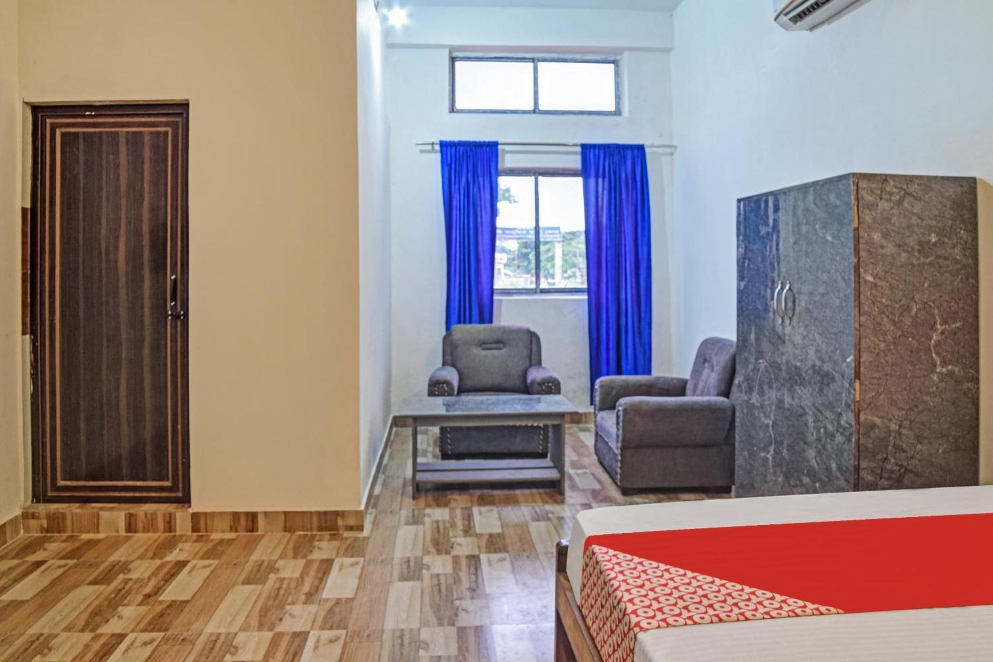 Spot On Jp Guest House Kaharpara Exterior photo