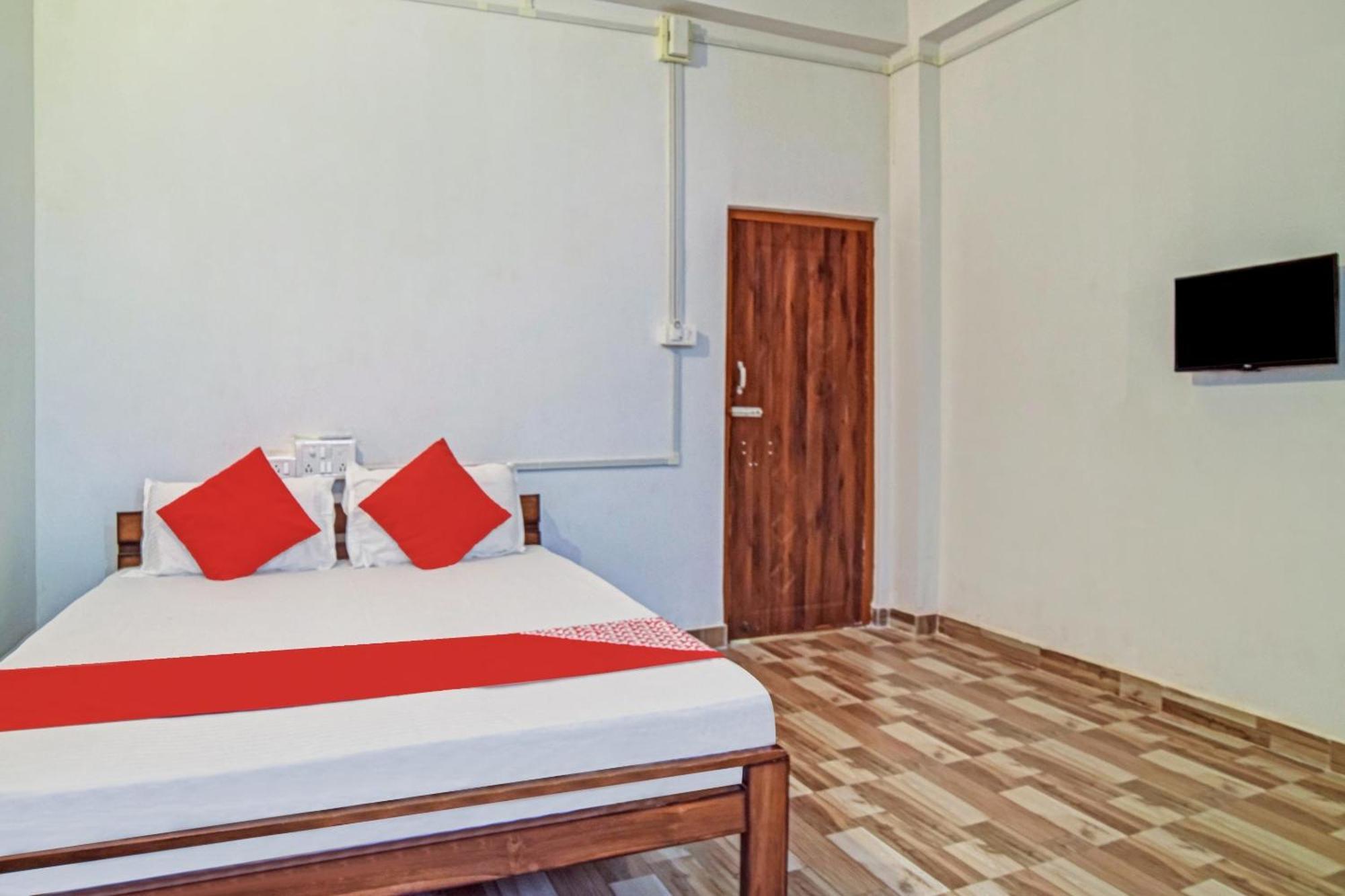 Spot On Jp Guest House Kaharpara Exterior photo